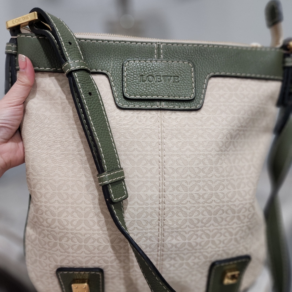 Loewe sling bag - Picture 3 of 12